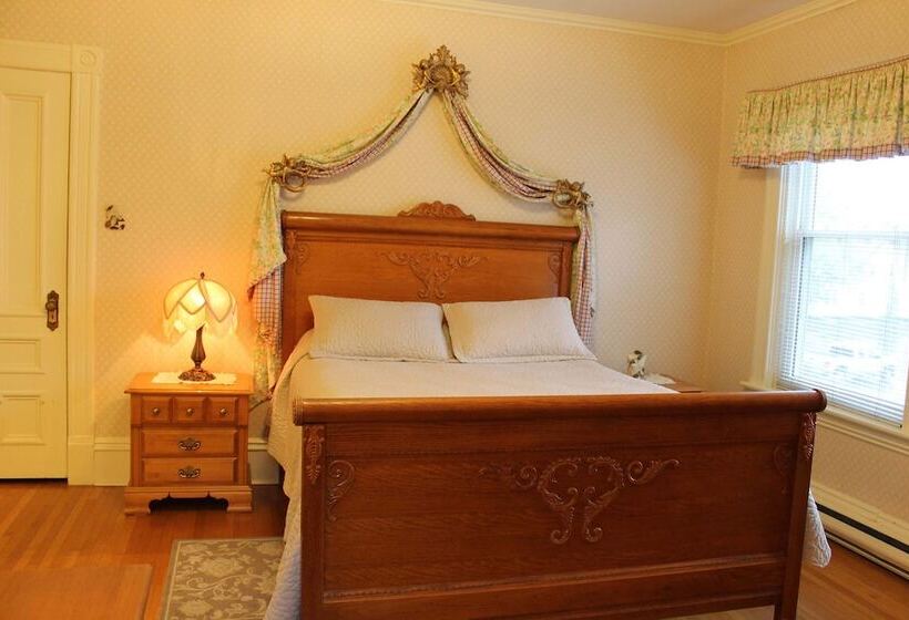 فندق Antigonish Victorian Inn