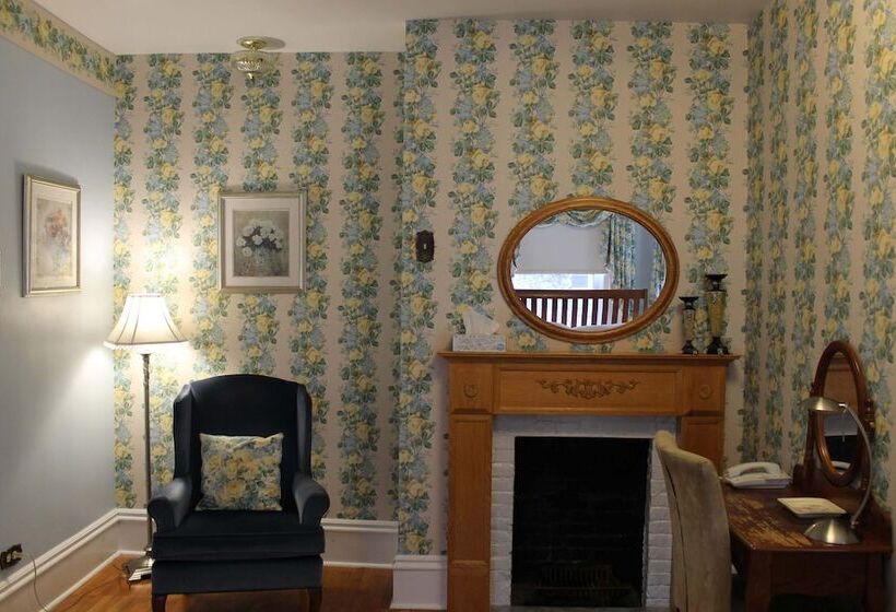 فندق Antigonish Victorian Inn