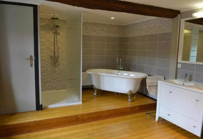 هتل Auberge De Bouvignes