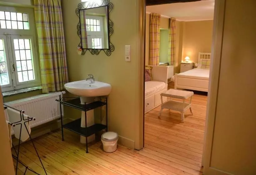 هتل Auberge De Bouvignes
