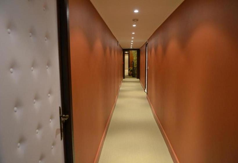 ホテル Auberge De Bouvignes