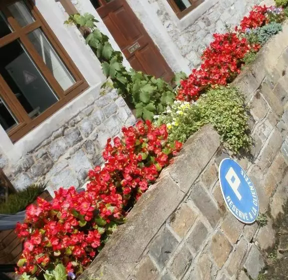 هتل Auberge De Bouvignes