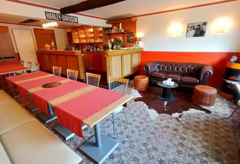 هتل Auberge De Bouvignes