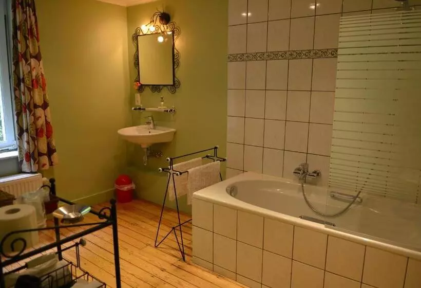 هتل Auberge De Bouvignes