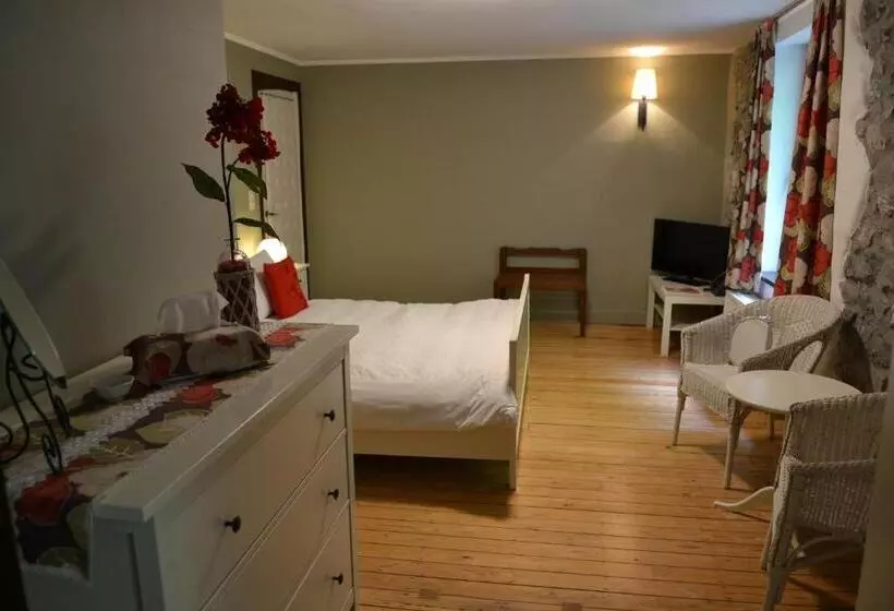 هتل Auberge De Bouvignes