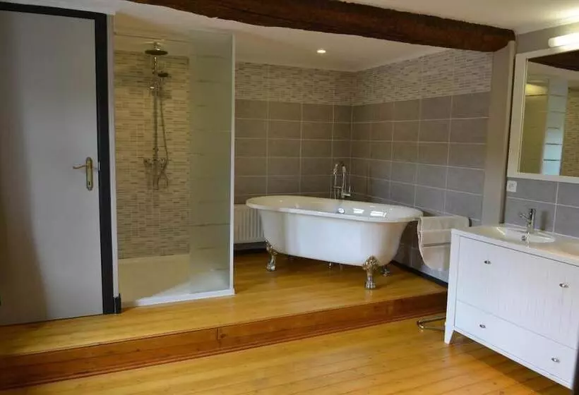 هتل Auberge De Bouvignes