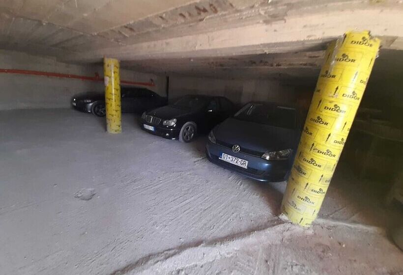 Отель Esmerald Ksamil