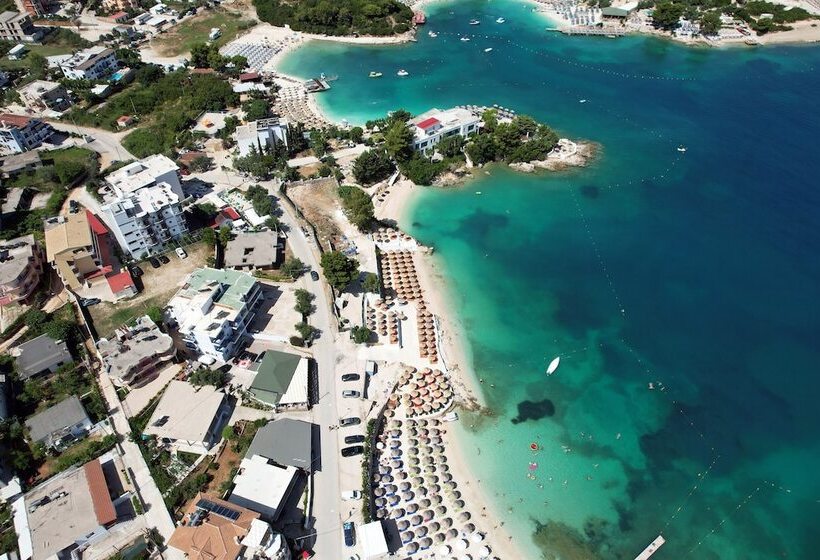 Отель Esmerald Ksamil