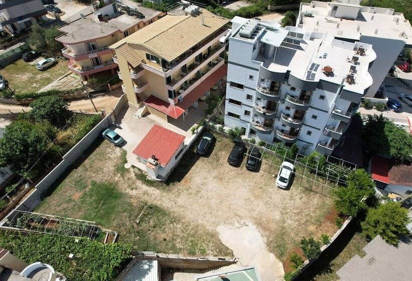 Отель Esmerald Ksamil