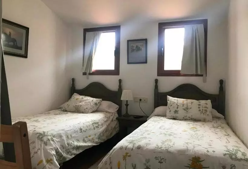 پانسیون Entrerrobles