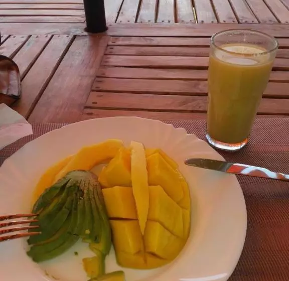 هتل Mayapple Airport View  Kisumu