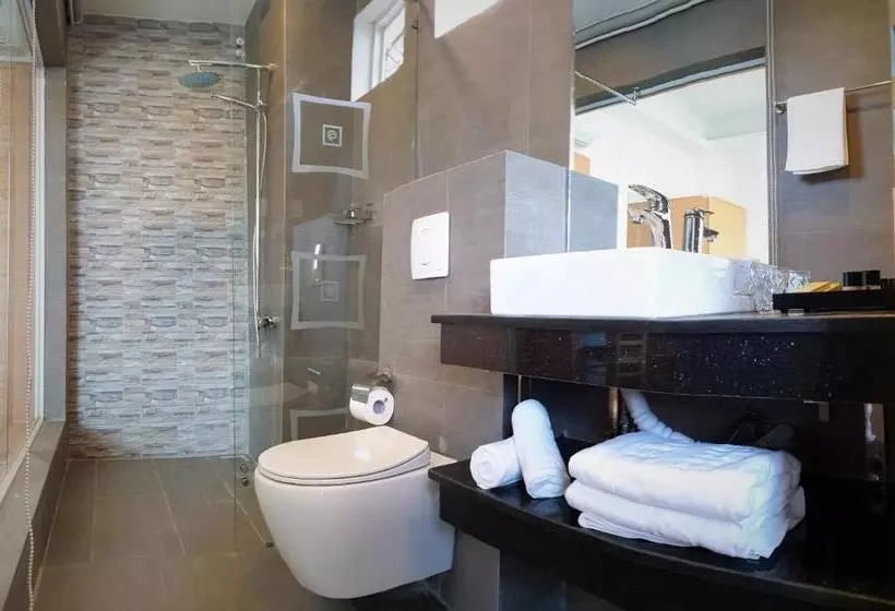 هتل Mio