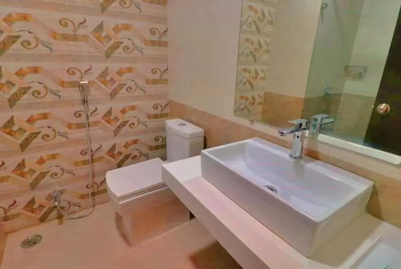 هتل Genx Crescent Lucknow