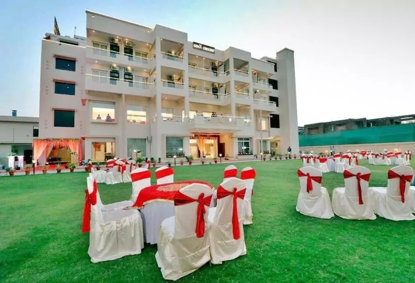 هتل Genx Crescent Lucknow