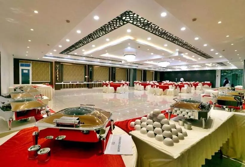 هتل Genx Crescent Lucknow