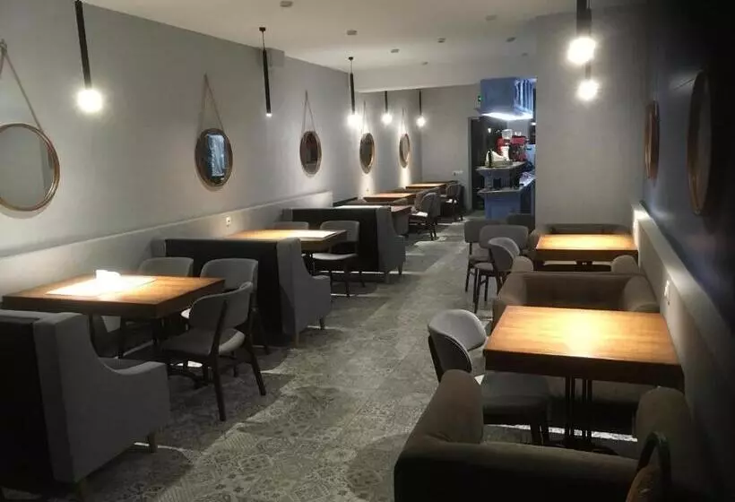 هتل Marco Polo, Cahul