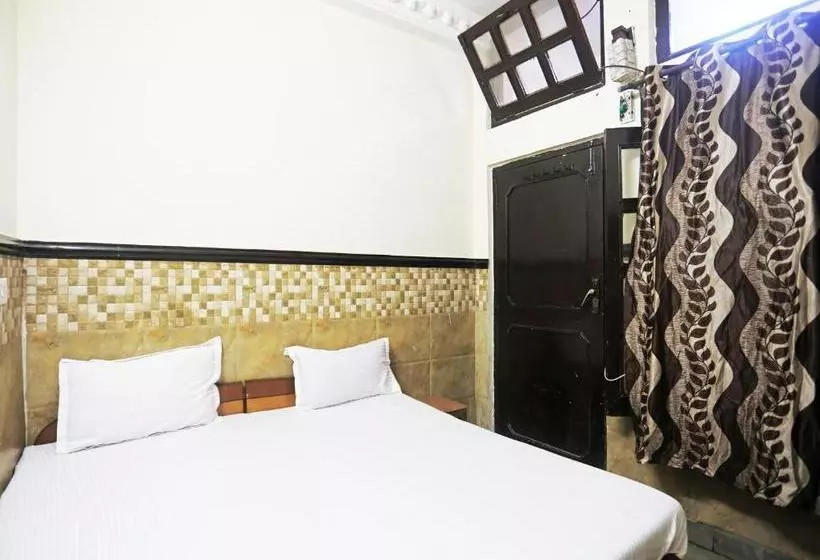 Hotelli Spot On 37452 Kataria Guest House