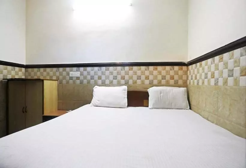 Hotelli Spot On 37452 Kataria Guest House