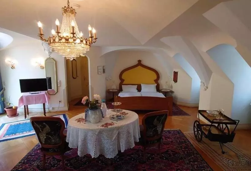 Hotelli Zum Riesen   älteste Fürstenherberge Deutschlands