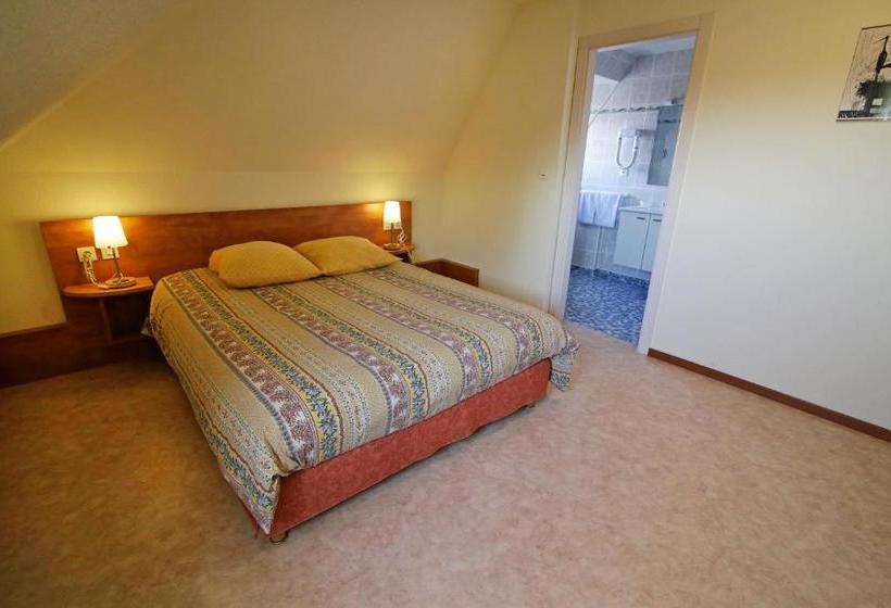 ホテル Hôtel Restaurant Au Coucou