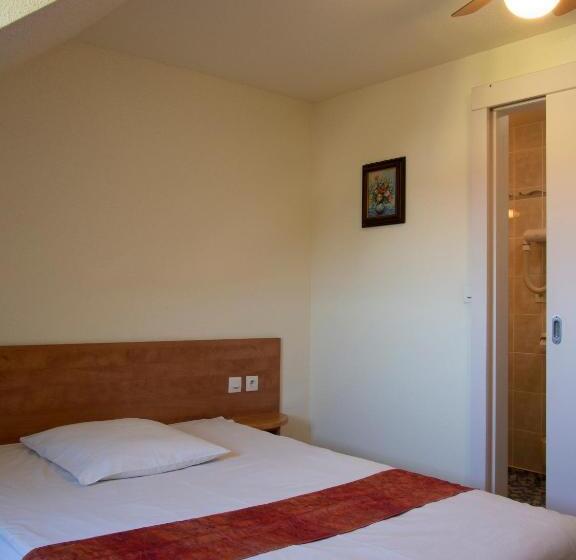 ホテル Hôtel Restaurant Au Coucou