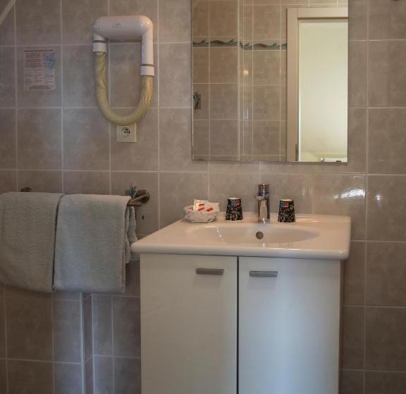 ホテル Hôtel Restaurant Au Coucou