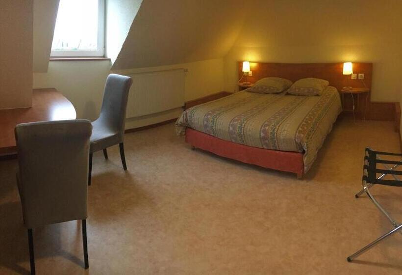 ホテル Hôtel Restaurant Au Coucou