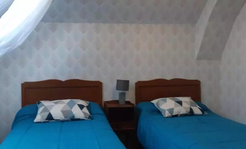 Hotelli Logis Hôtel Le Cor D Argent