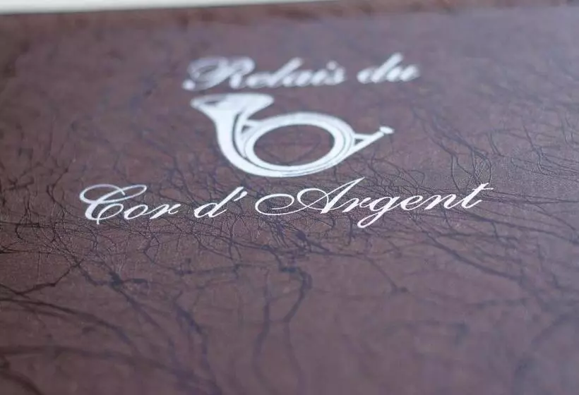 Hotelli Logis Hôtel Le Cor D Argent