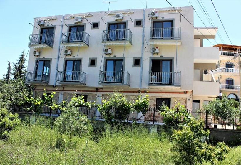 Oleva Studio S & Apartment