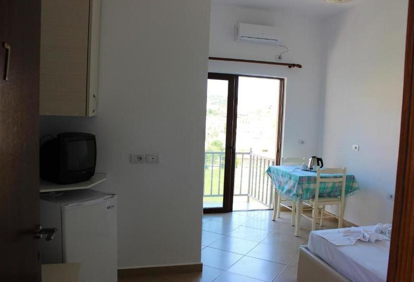 Oleva Studio S & Apartment