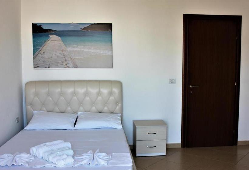 Oleva Studio S & Apartment