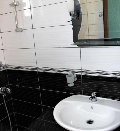 Oleva Studio S & Apartment