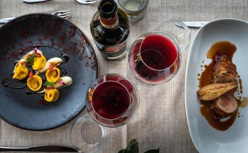 فندق Podere Maremma Spa & Ristorante