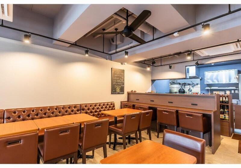 فندق Yenns Marina Inn Mercy