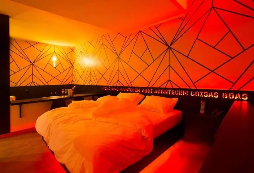 Tout Motel