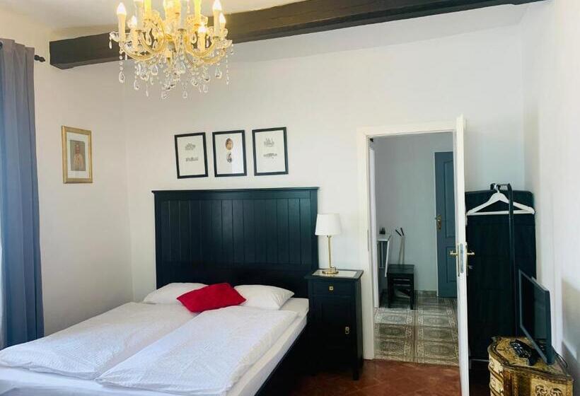 هاستل Boutique Apartments U Rolanda, Mikulášské Náměstí