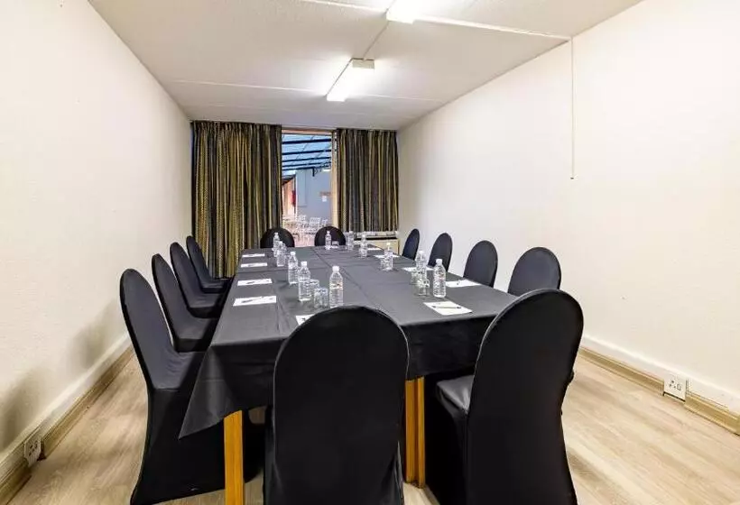 Hotelli African Sky Newcastle Inn