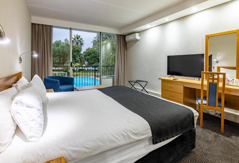 בית מלון כפרי African Sky Newcastle Inn