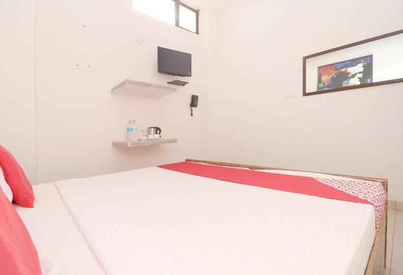 هتل Oyo 24903 Grand Trunk Inn