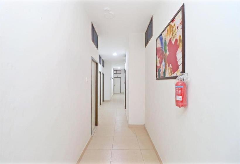 هتل Oyo 24903 Grand Trunk Inn