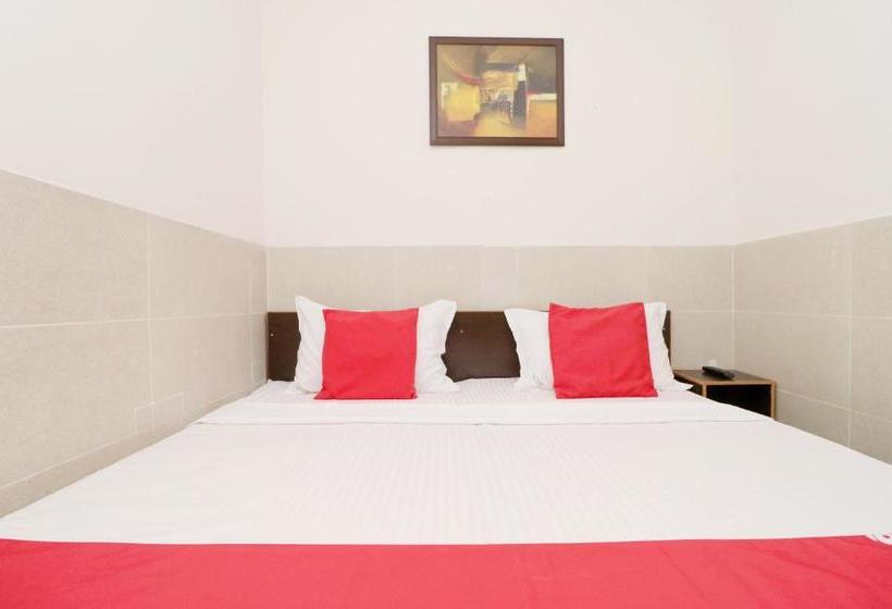 هتل Oyo 24903 Grand Trunk Inn
