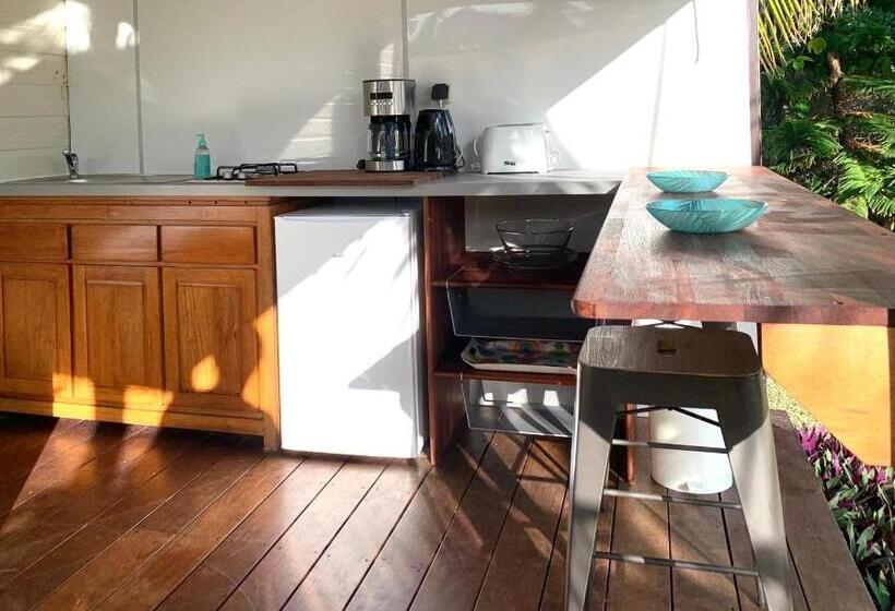 پانسیون Poé Côté Lagon