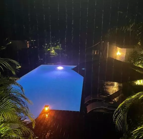 پانسیون Poé Côté Lagon