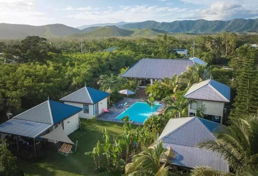 پانسیون Poé Côté Lagon