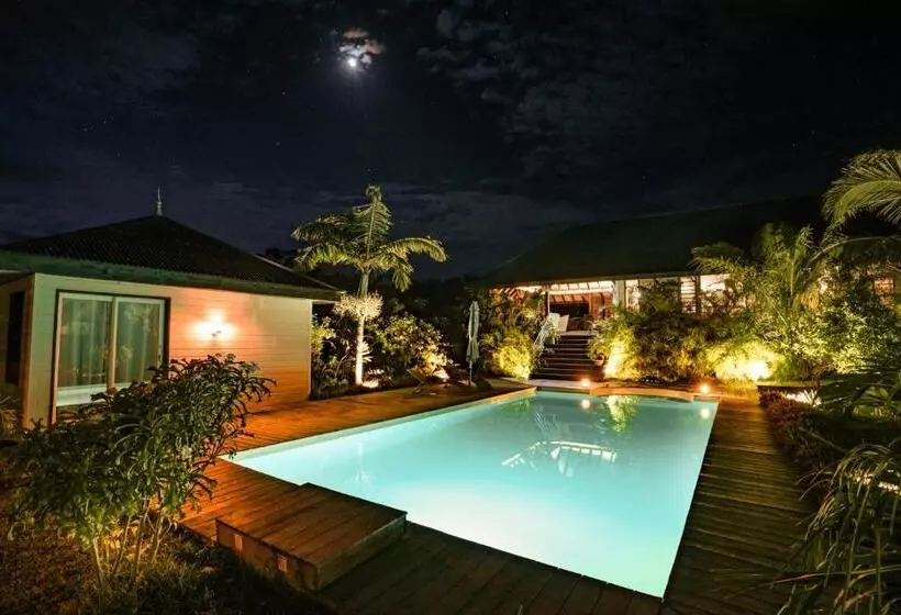 پانسیون Poé Côté Lagon