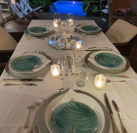 پانسیون Poé Côté Lagon