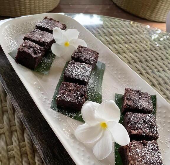 پانسیون Poé Côté Lagon