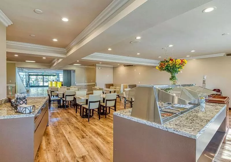 Amanzi Hotel, Ascend Hotel Collection