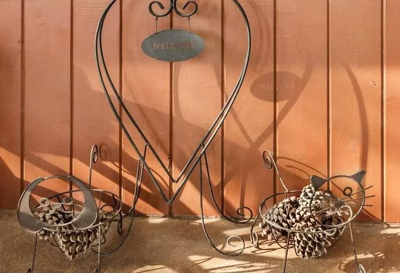 Отель Ayres Lodge Alpine